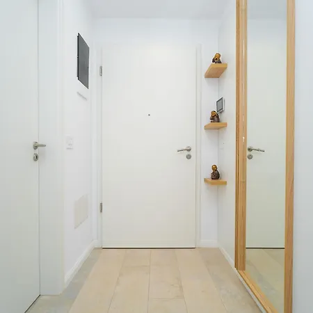 Apartment 4friendscoresibrasov Y
